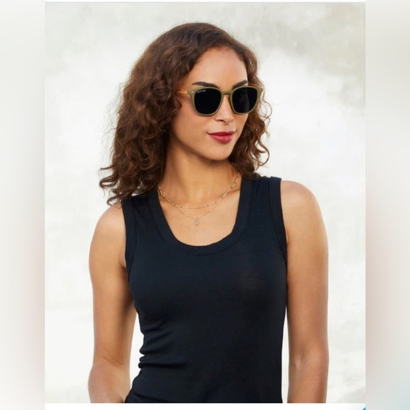 Blue Planet Eyewear Grindley Army‎ Green Polarized walnut wood unisex Sunglasses main image 4